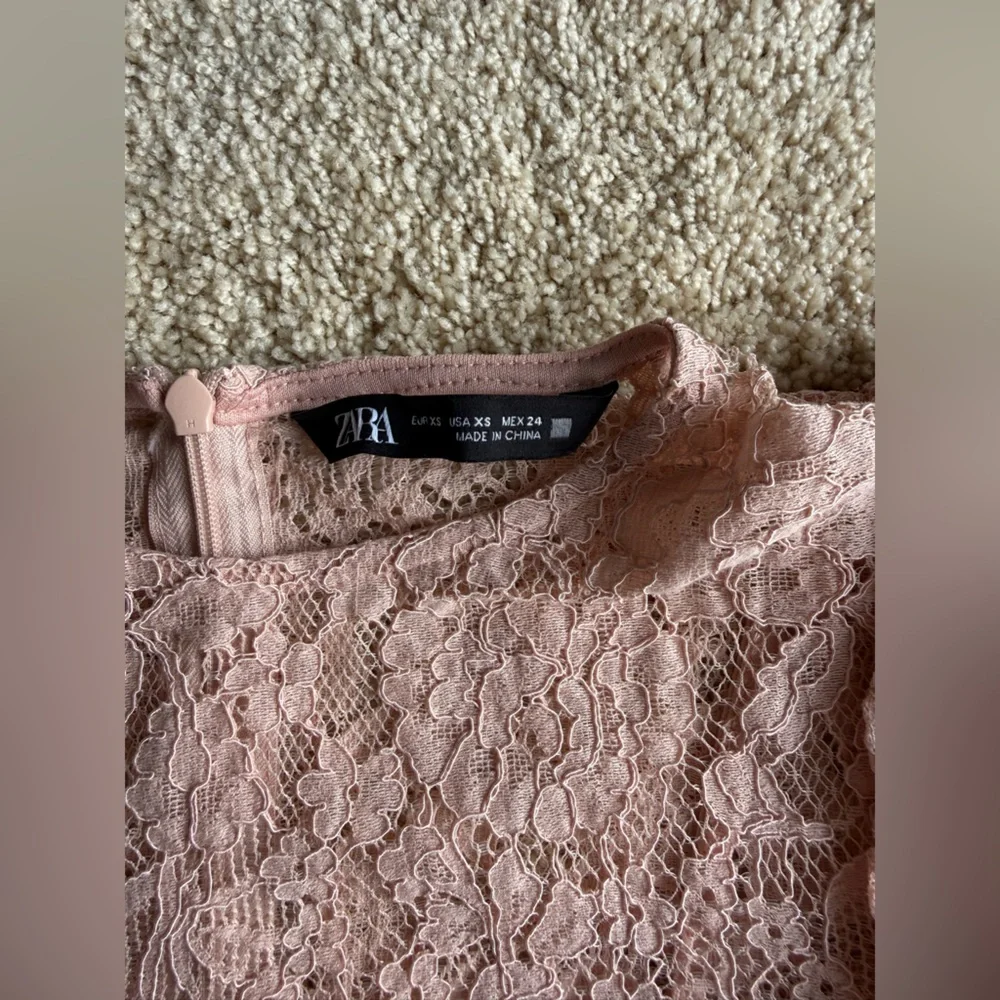 ZARA Pink Lace Midi Dress Mermaid Hem Puff Sleeve Romantic Size XS - Picture 3 of 7
